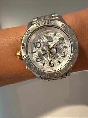 Nixon Minimize 42-20 Chromo Watch